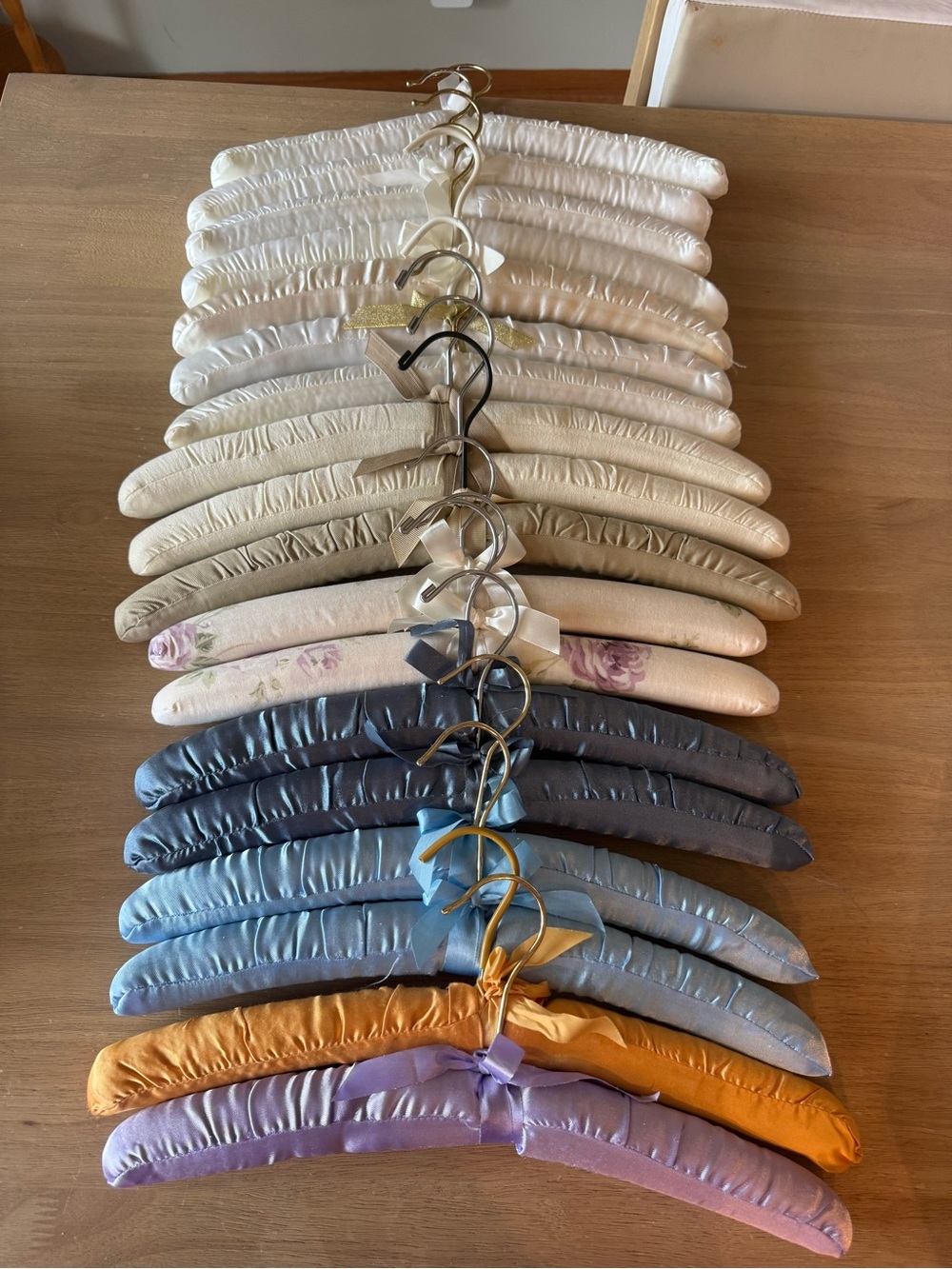 Lot of 18 Vintage Padded Hangers Satin/Silk-Fabric Padded